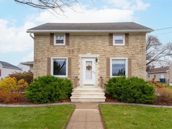 110 E McKinley Ave, Little Chute, WI 54140