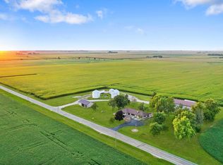 947 N 2nd Rd, Dana, IL 61321