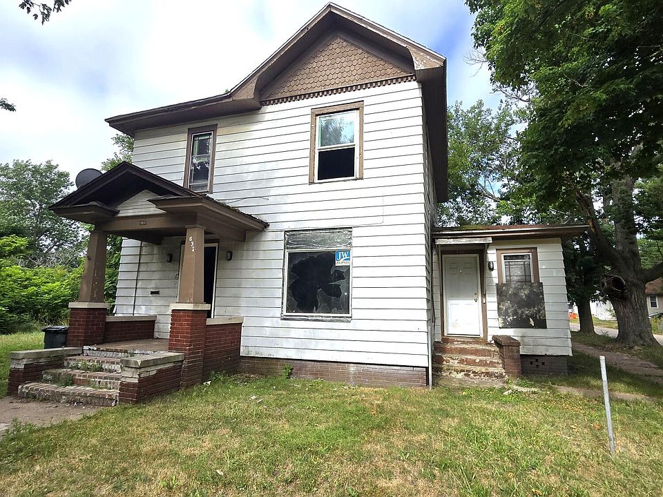1st image of 630 Pavone St