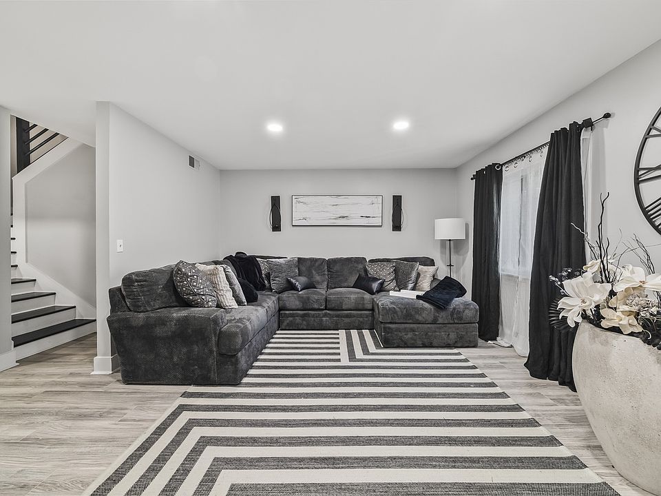 1st image of 1003 Heritage Dr