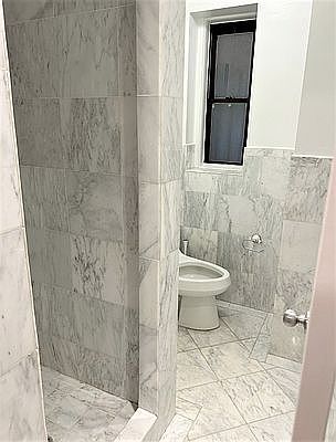 4th image of 231 Lexington Ave APT 1C