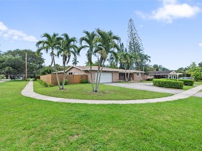 736 Ixora Ln, Plantation, FL, 33317
