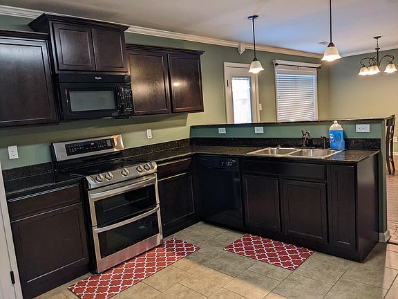 3rd image of 5501 Trammel Estates Dr