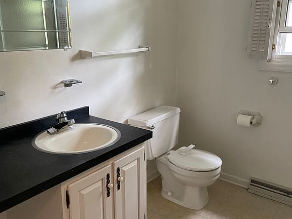 4th image of 3613 Dwayne Ave