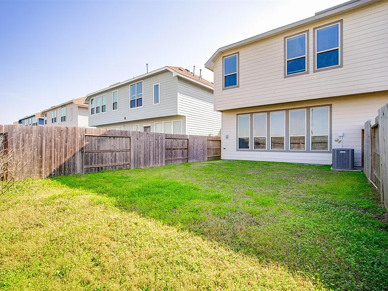 22746 Sutherland Bend Ln — Photo 31