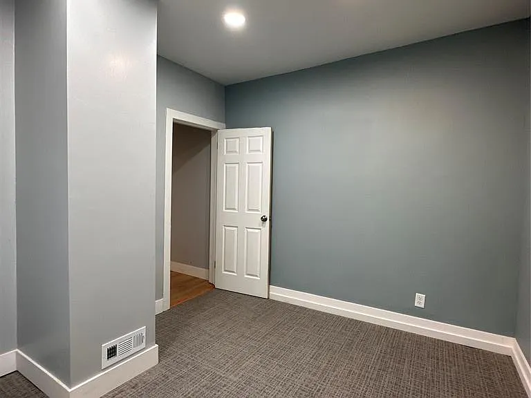 2286 Tuxedo St — Photo 10