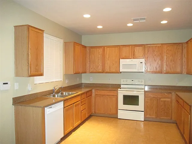 7242 W Saint Charles Ave — Photo 11