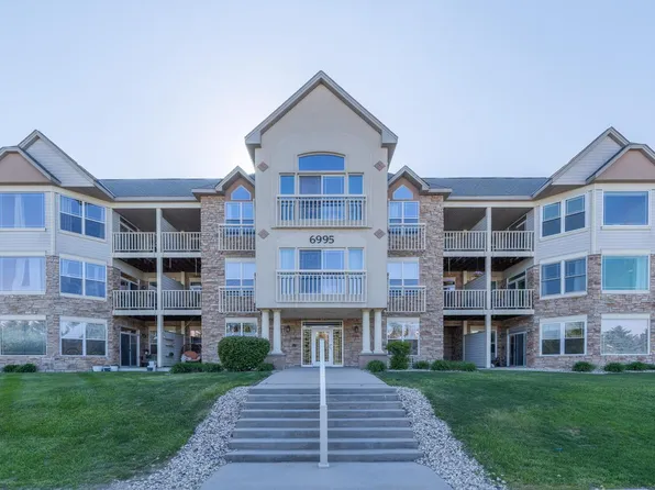 6995 S Riverwood BOULEVARD S S #B06, Franklin, WI 53132