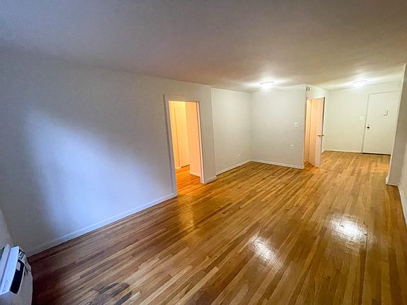 4th image of 320 W 56th St APT 4K