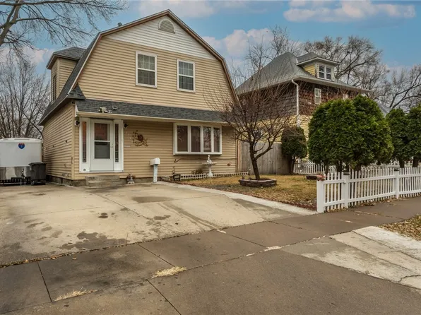 1513 E 13th St, Des Moines, IA 50316