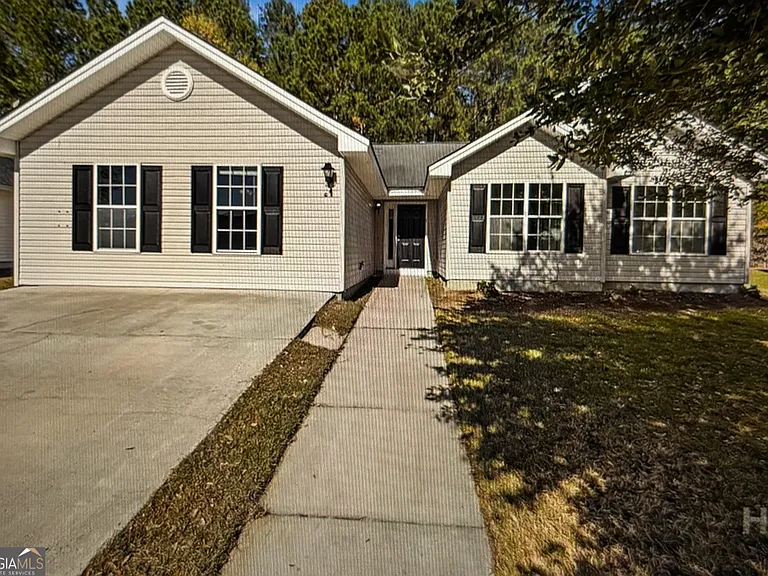 11 Cordage Cir — Photo 1