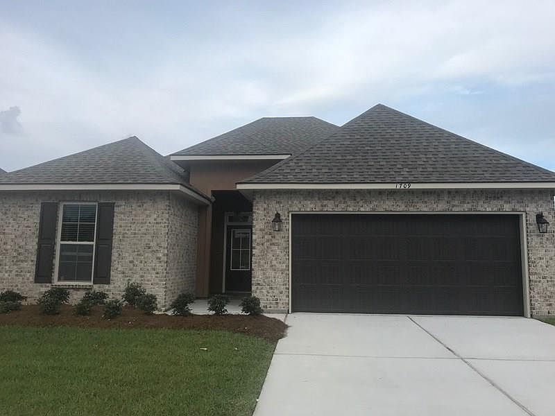 1st image of 1709 Birchwood Dr