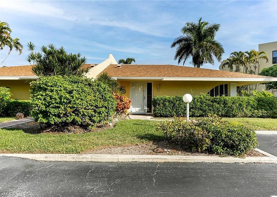 1st image of 925 Palm View Dr #C-111