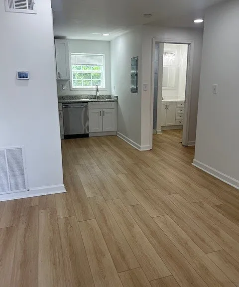 693 Formwalt St SW #11 — Photo 5