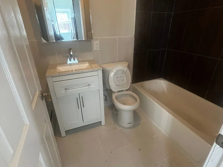 17 Earl St #1 — Photo 12