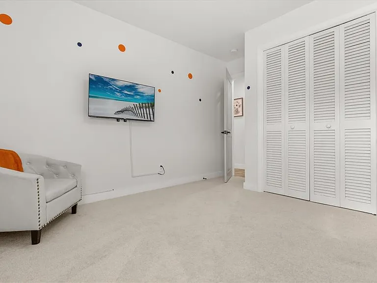 13923 Brewster Dr — Photo 26