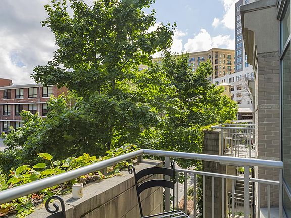 3rd image of 1914 Adelicia St