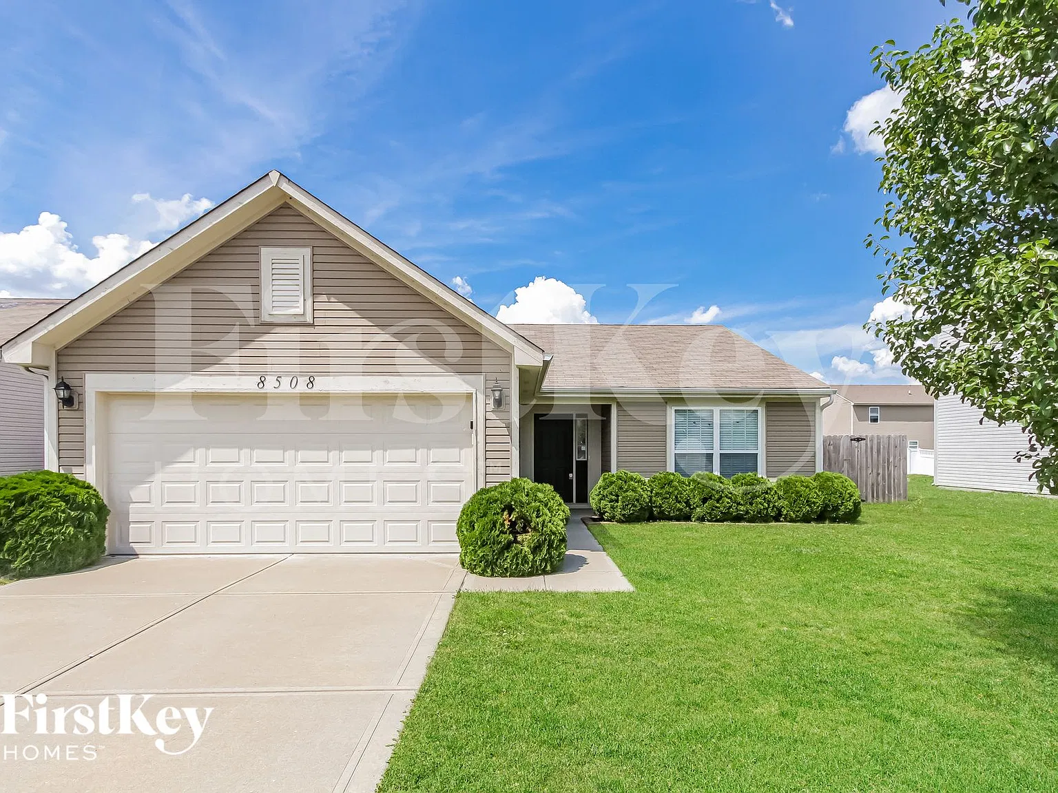 3 bed, 2.0 bath, 1390 sqft, $2,335 — Photo 1