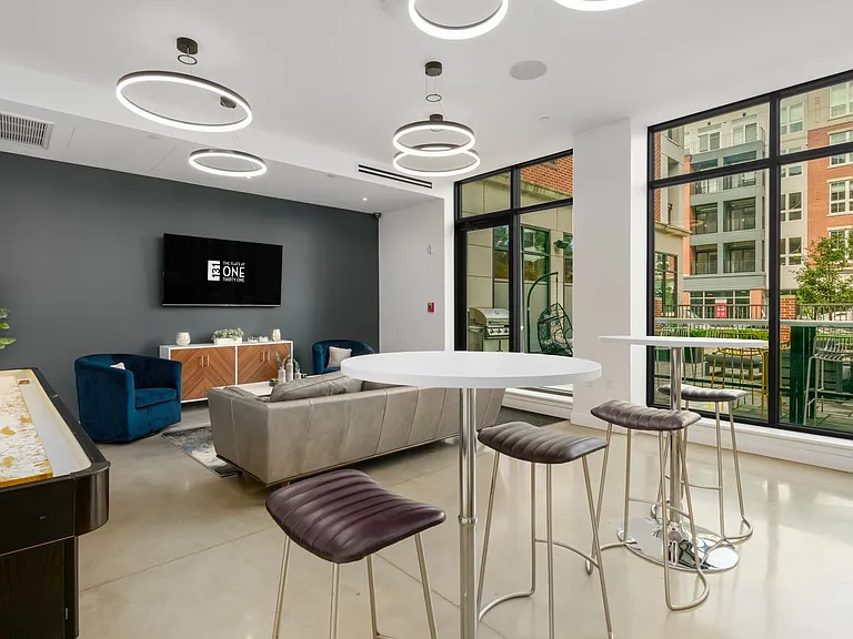 The Beverly Collection: Flats at 131 — Photo 10