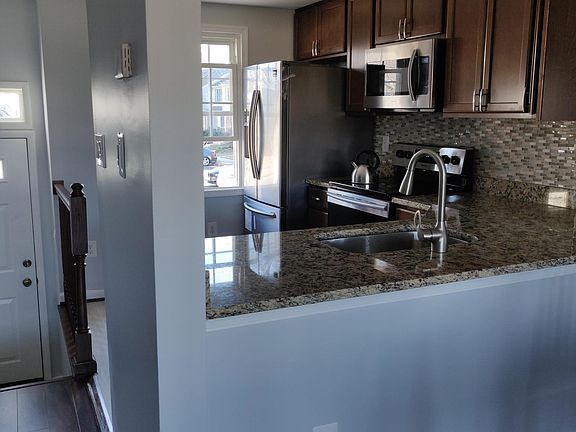 5th image of 3726 Sudley Ford Ct
