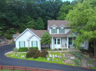 16727 Highland Summit Dr, Ballwin, MO 63011