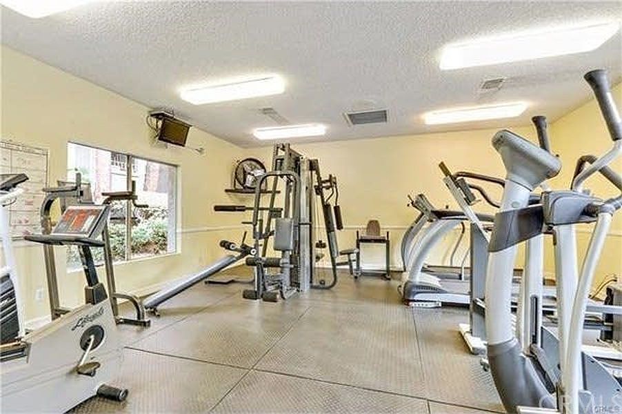 2nd image of 1020 Vista Del Cerro Dr Unit 306