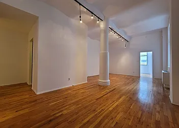 Rented by Julien Aractingi, LREB