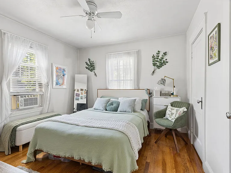 28 Glenrose Rd #2 — Photo 5