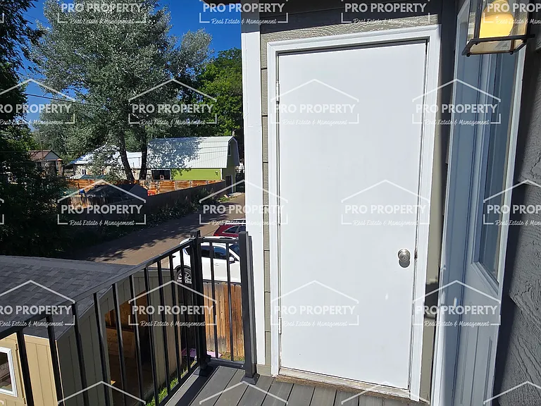 1506 E 5th St — Photo 19