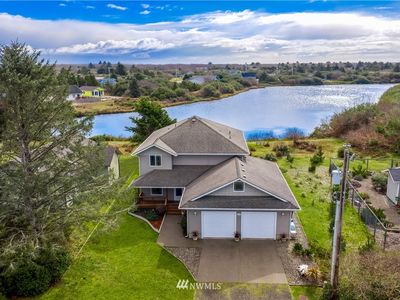 275 Seashore Street SW, Ocean Shores, WA, 98569