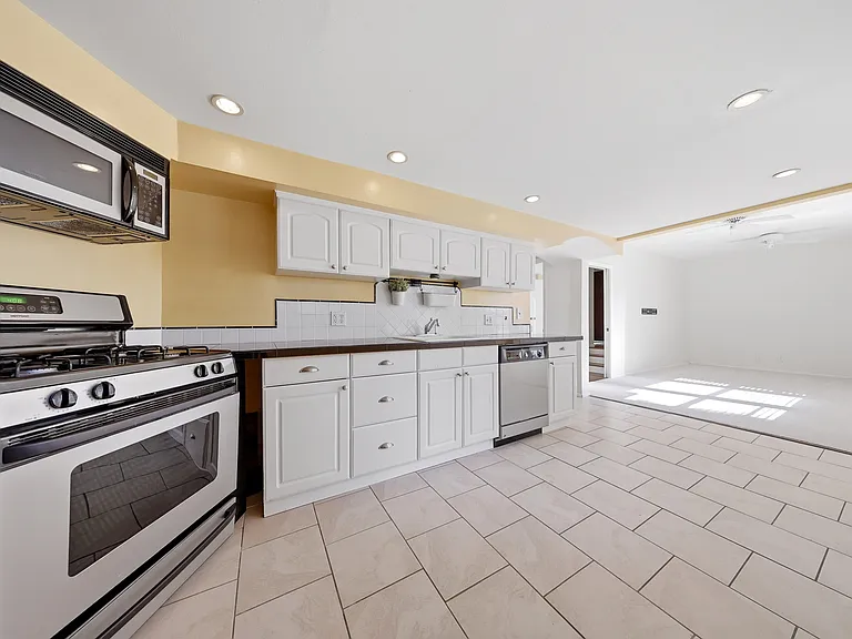 326 W Granada Rd #1 — Photo 14