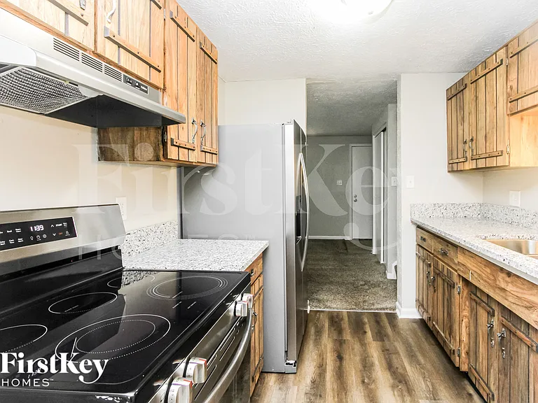 5717 Hacienda Ct — Photo 6