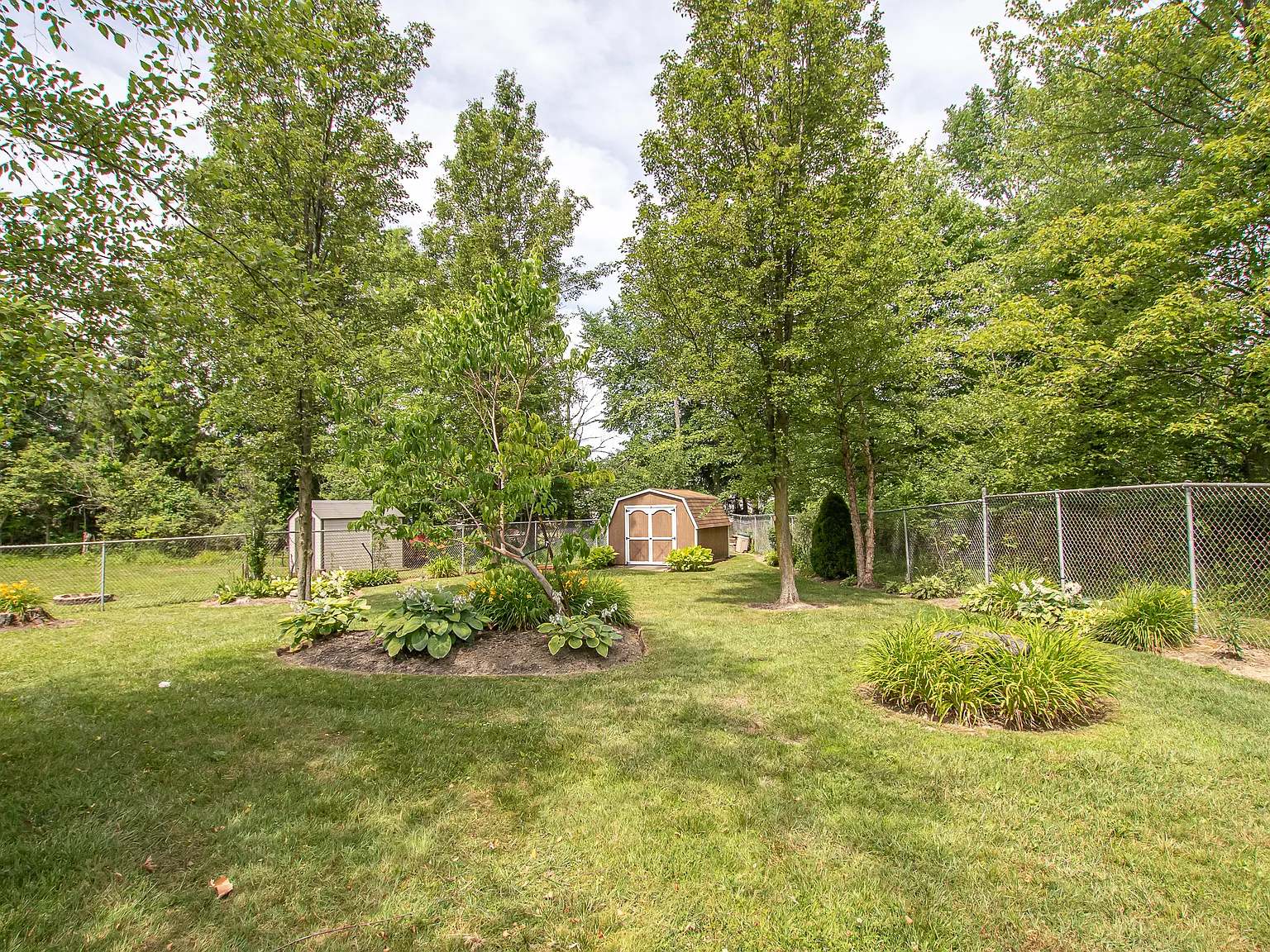 2 bed, 1971 sqft, $1,900 — Photo 4
