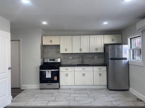 21907 Jamaica Ave #2