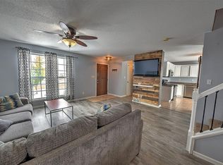 3717 King Dr SW, Cedar Rapids, IA 52404