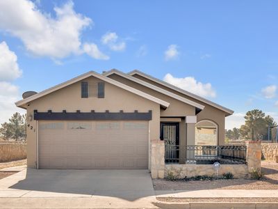 421 Lt Luis Peralta Rd, Socorro, TX, 79927