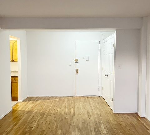 3rd image of 59-21 Calloway St #57