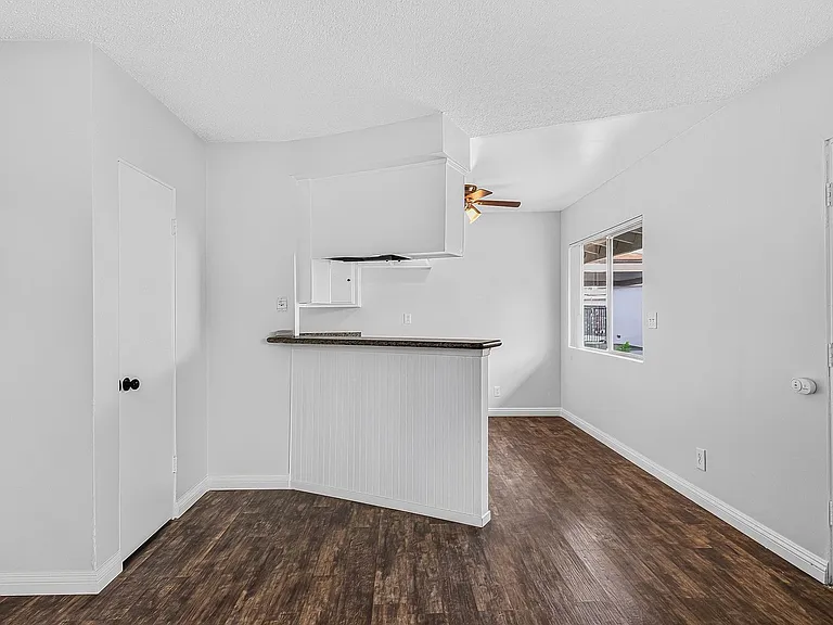 147 S Magnolia Avenue — Photo 8
