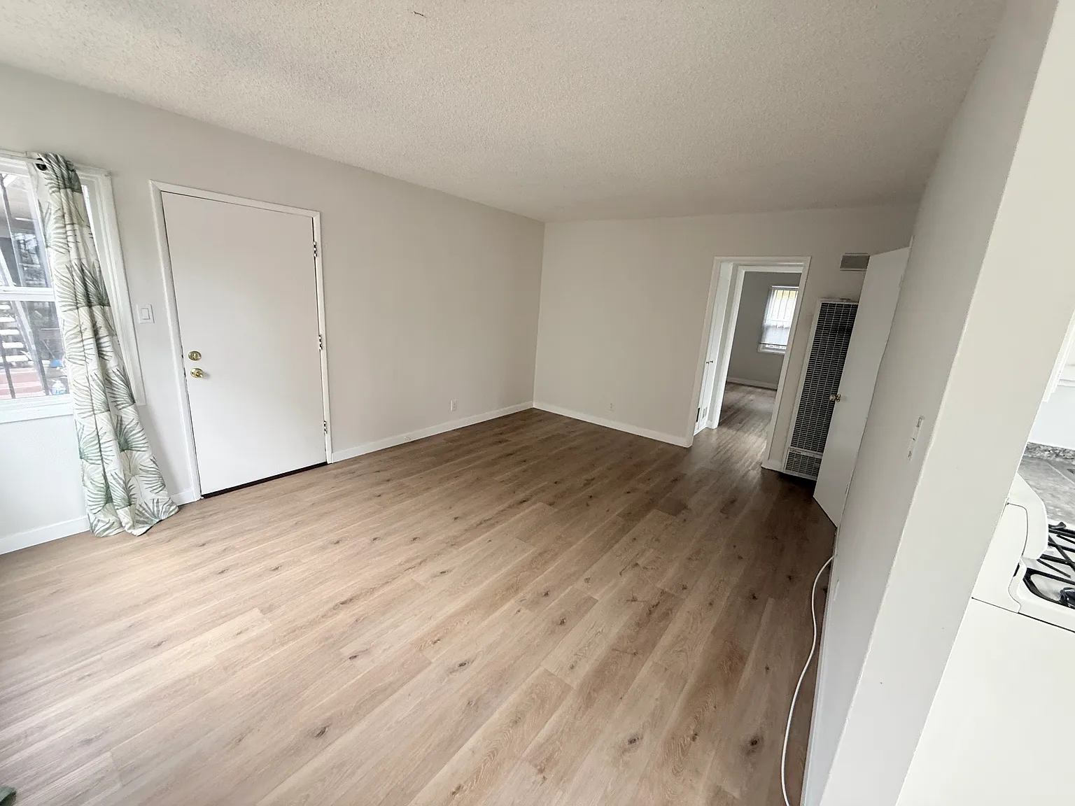 2 bed, 700 sqft, $1,950 — Photo 1