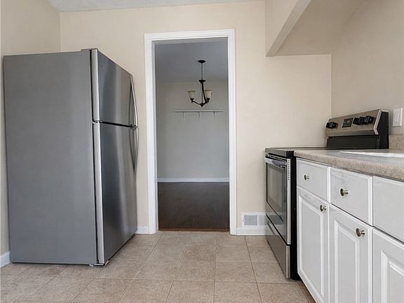 2nd image of 579 E 260th St