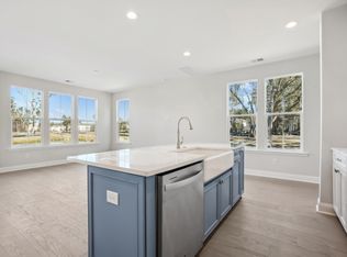104 Hawthorne Landing Dr, Goose Creek, SC 29445