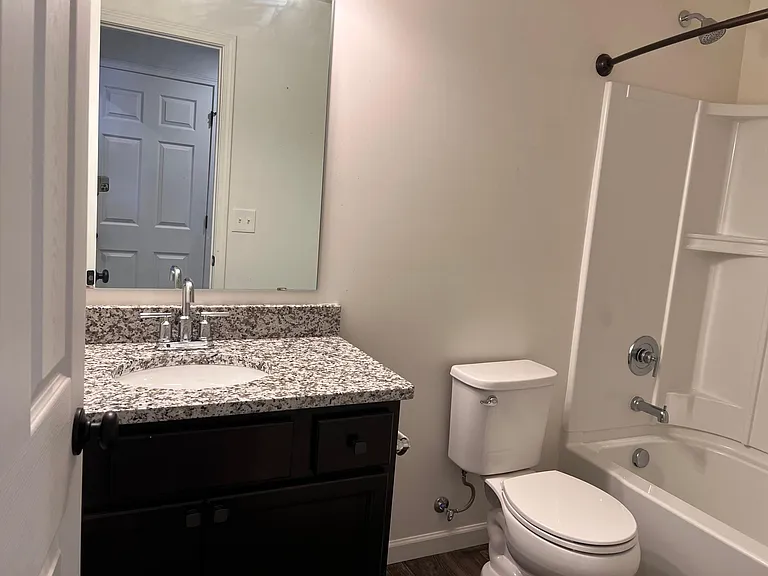 3310 Chapel Hill Dr W — Photo 17
