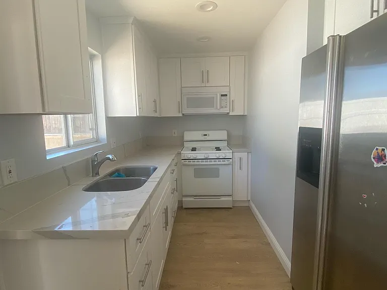 17506 Martha St — Photo 5