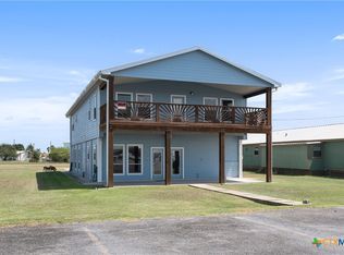 717 Baffin Dr, Port Mansfield, TX 78598