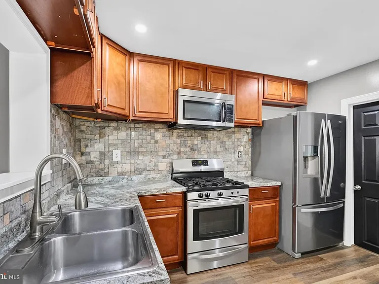 603 Maple St — Photo 16
