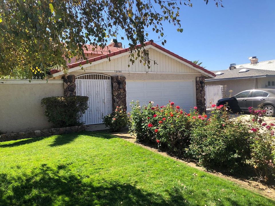 1st image of 13490 Pyramid Dr