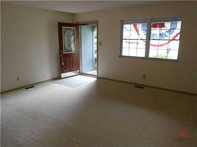 3rd image of 8647 Stonewall Dr