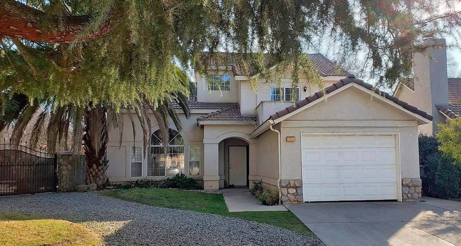 1719 E Eclipse Ave photo 1