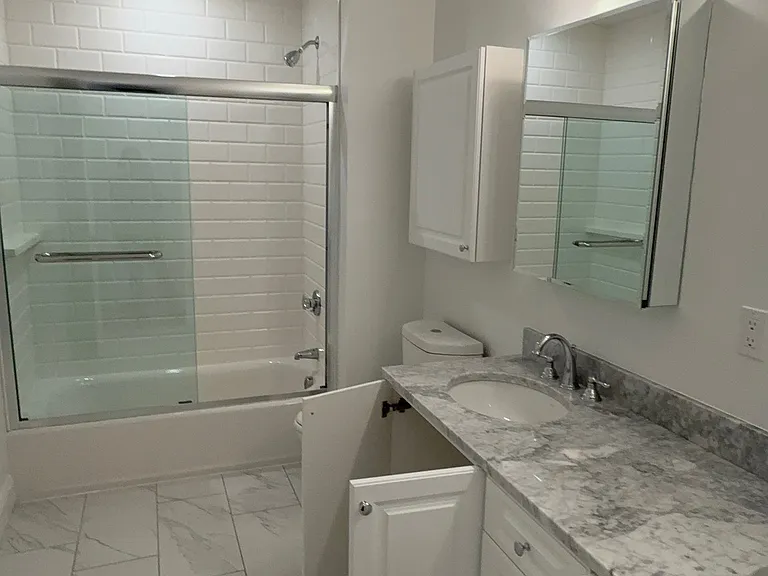 218 Ellery Ct — Photo 13