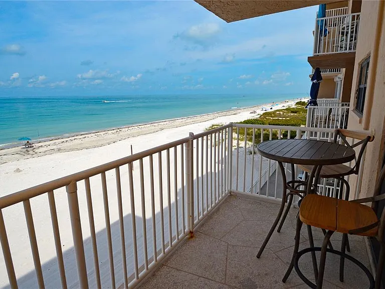 18650 Gulf Blvd #305 — Photo 23